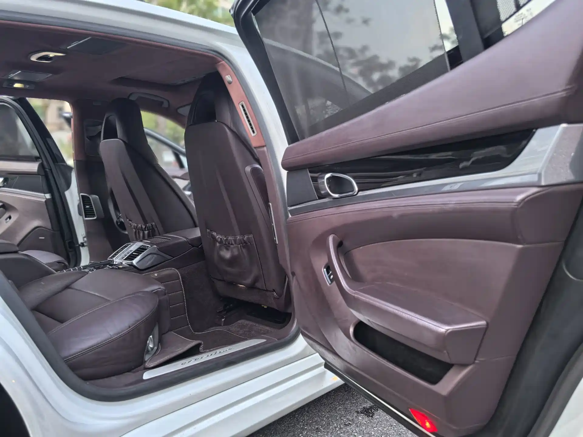 Фото 35 - Porsche Panamera