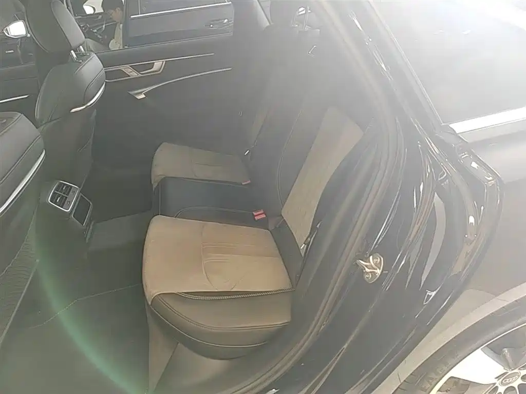 Audi A6L 2023 45 TFSI quattro Premium Dynamic фото 24