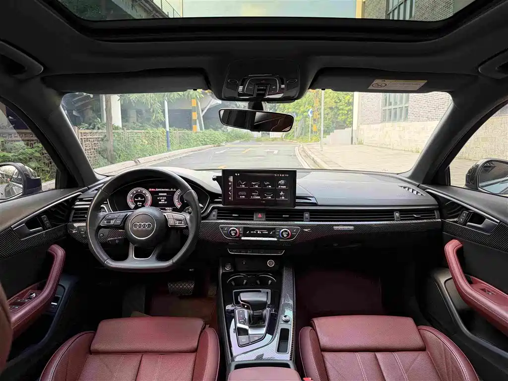 Photo 8 - Audi A4L