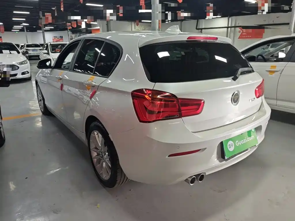 BMW 1 Series (Import) 2016 120i Leading Model фото 5