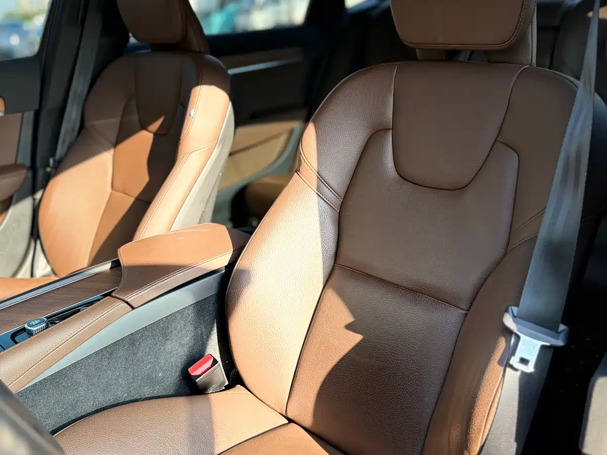 Фото 23 - Volvo S90