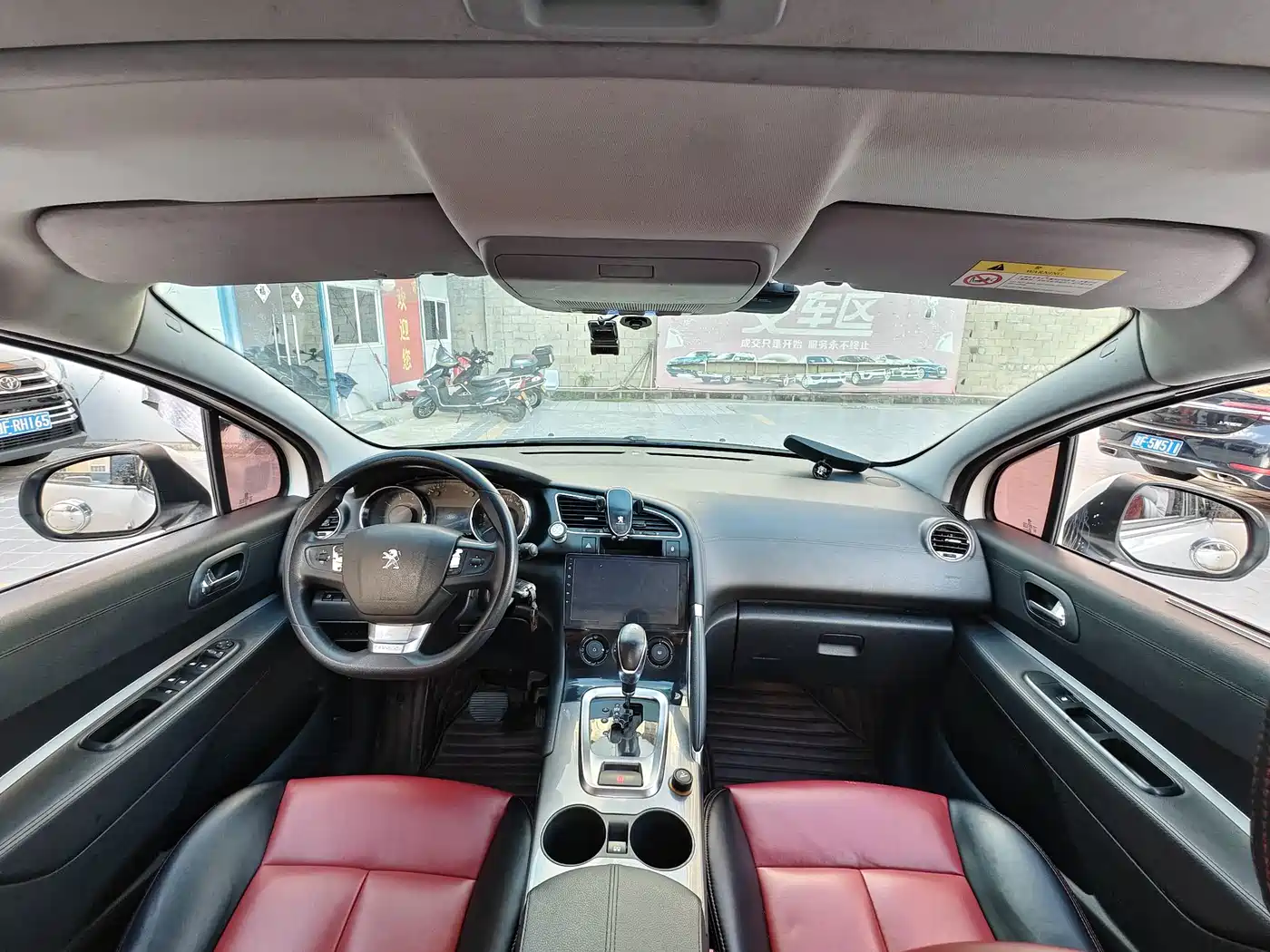Peugeot 3008 2017 2016 2.0L Automatic Classic Edition