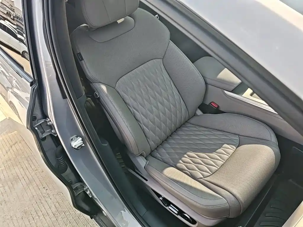 BYD Han 2026 2026 Model DM-i Smart Edition 245km Premium