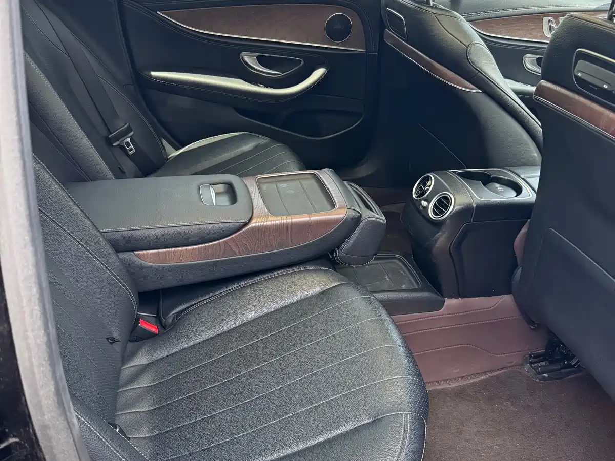 Mercedes-Benz E-Class 2016 E 300 L Fashion Type фото 16