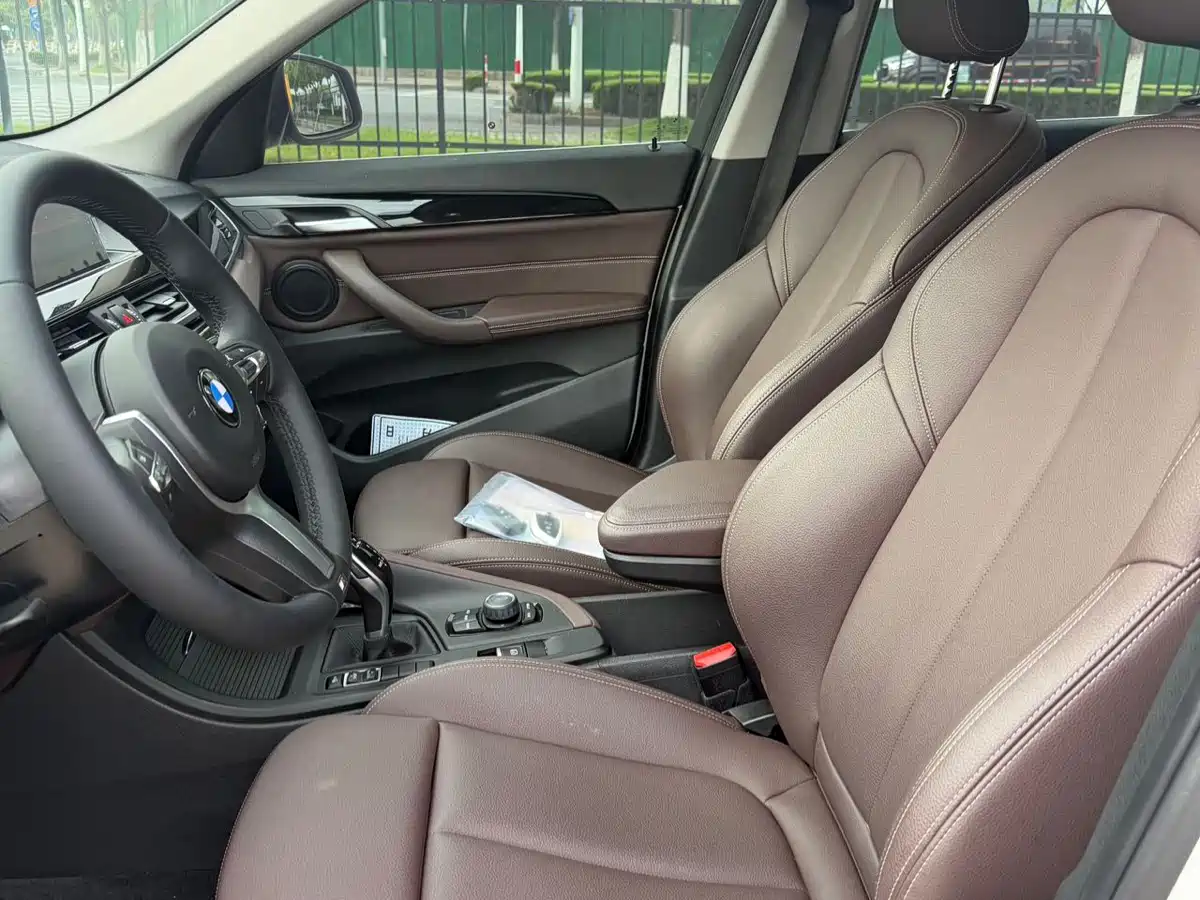 BMW X1 2020 sDrive20Li Fashion Model фото 10