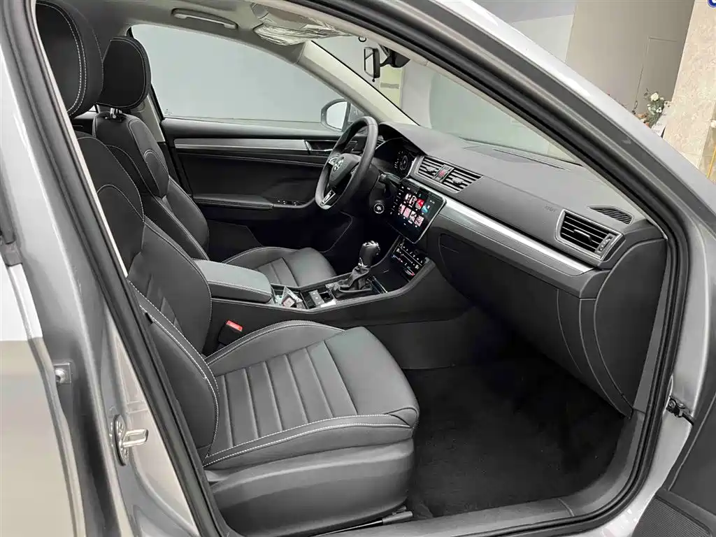 Škoda Superb 2023 Facelift TSI280 DSG Premium Edition фото 13