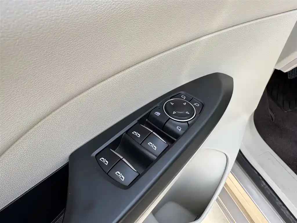 Buick GL8 2023 ES Landmaster Comfort фото 17