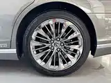 Фото 18 - Lexus LS