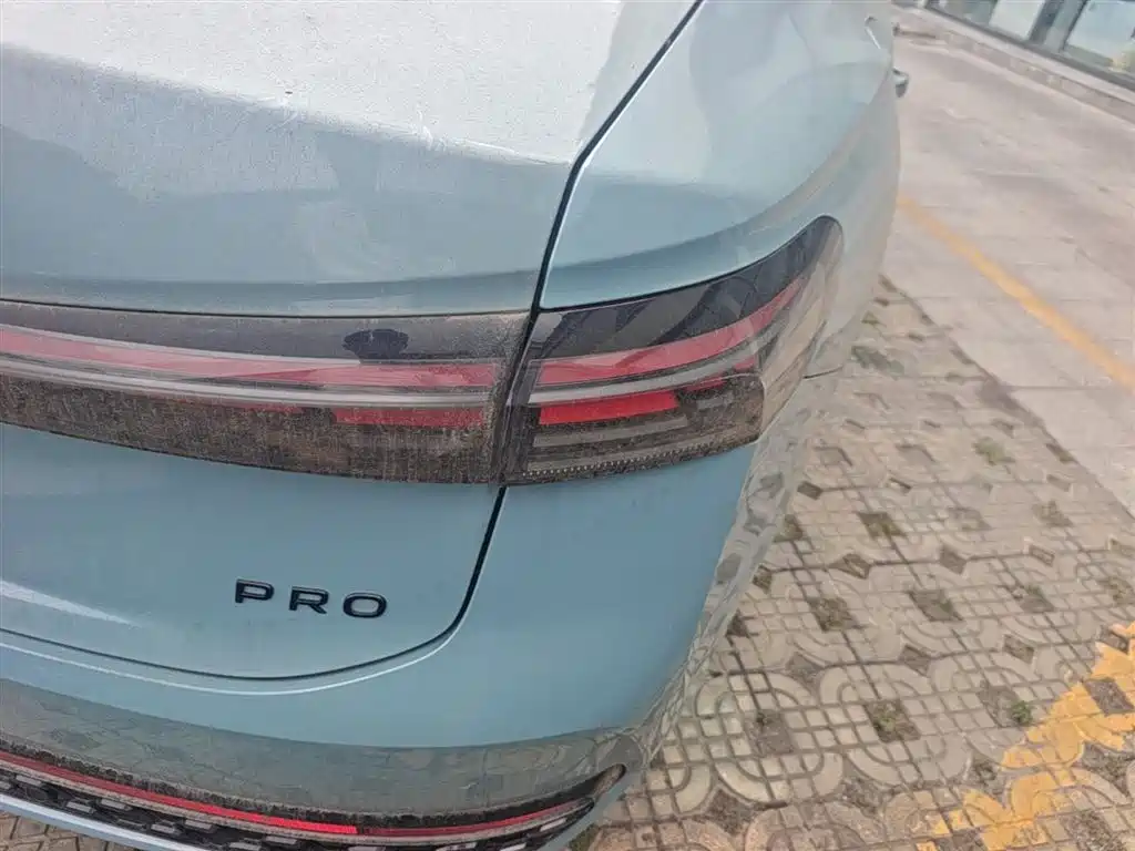 Volkswagen Passat 2025 Model Pro 380TSI Starlight Dragon Premium Edition фото 8