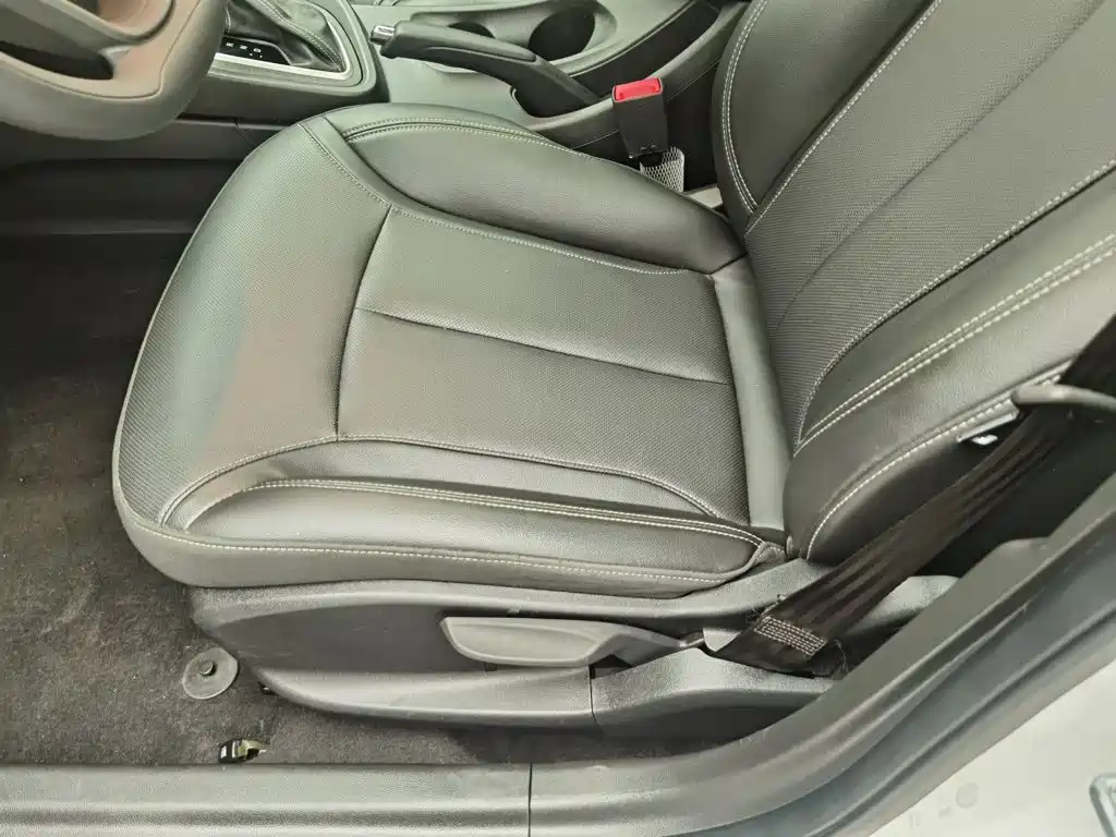 Фото 20 - Buick Excelle