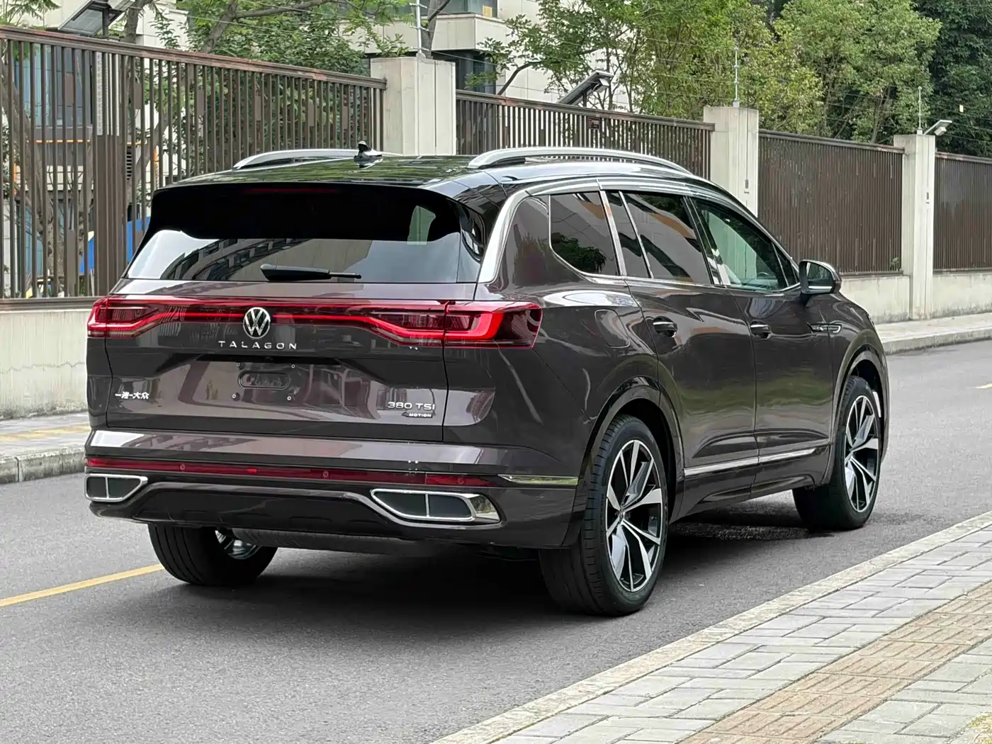 Volkswagen Talagon 2021 380TSI 4WD R-Line Explorer Edition фото 7