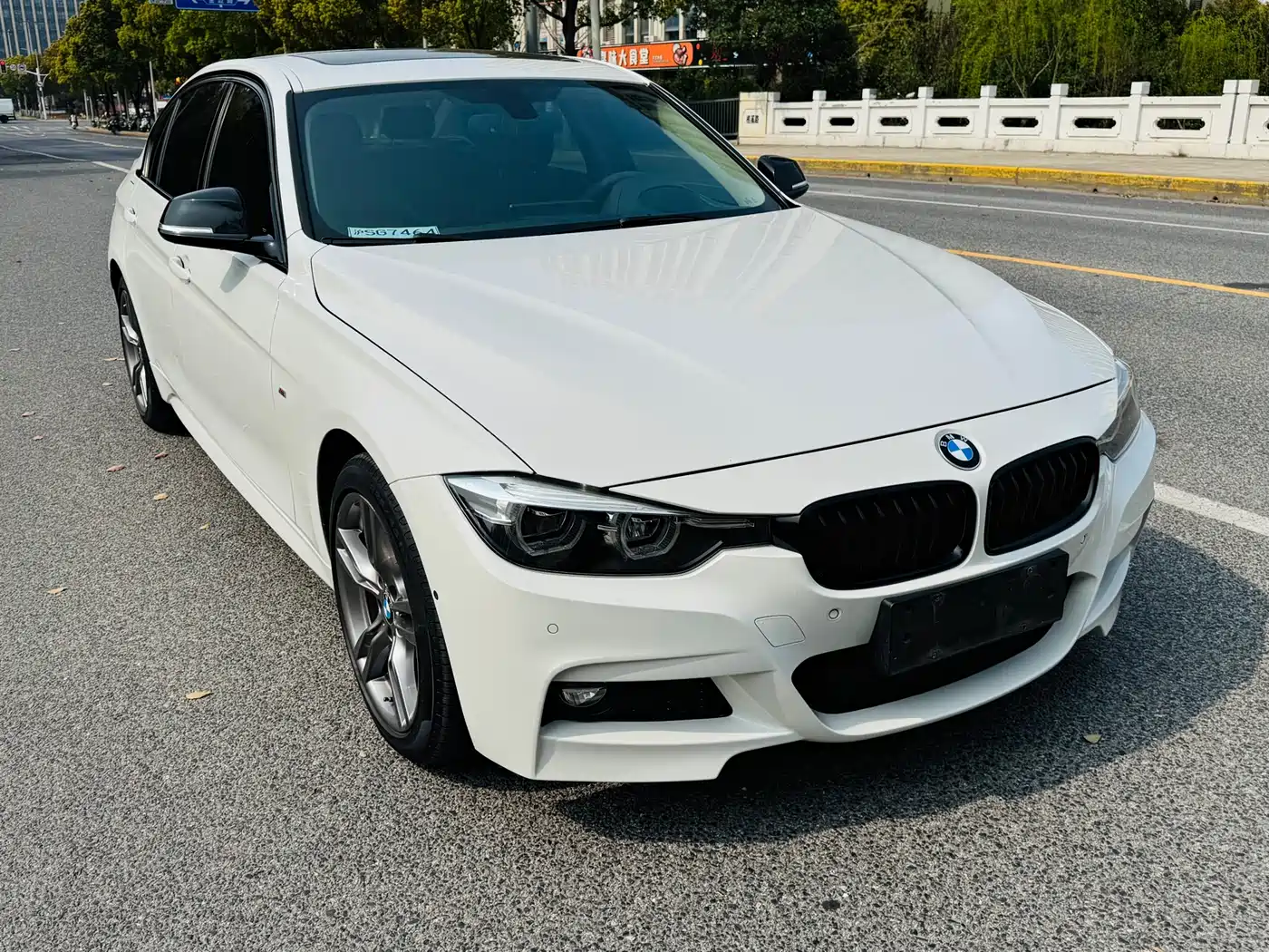 BMW 3 Series 2018 320Li M Sport Black Night Edition фото 3