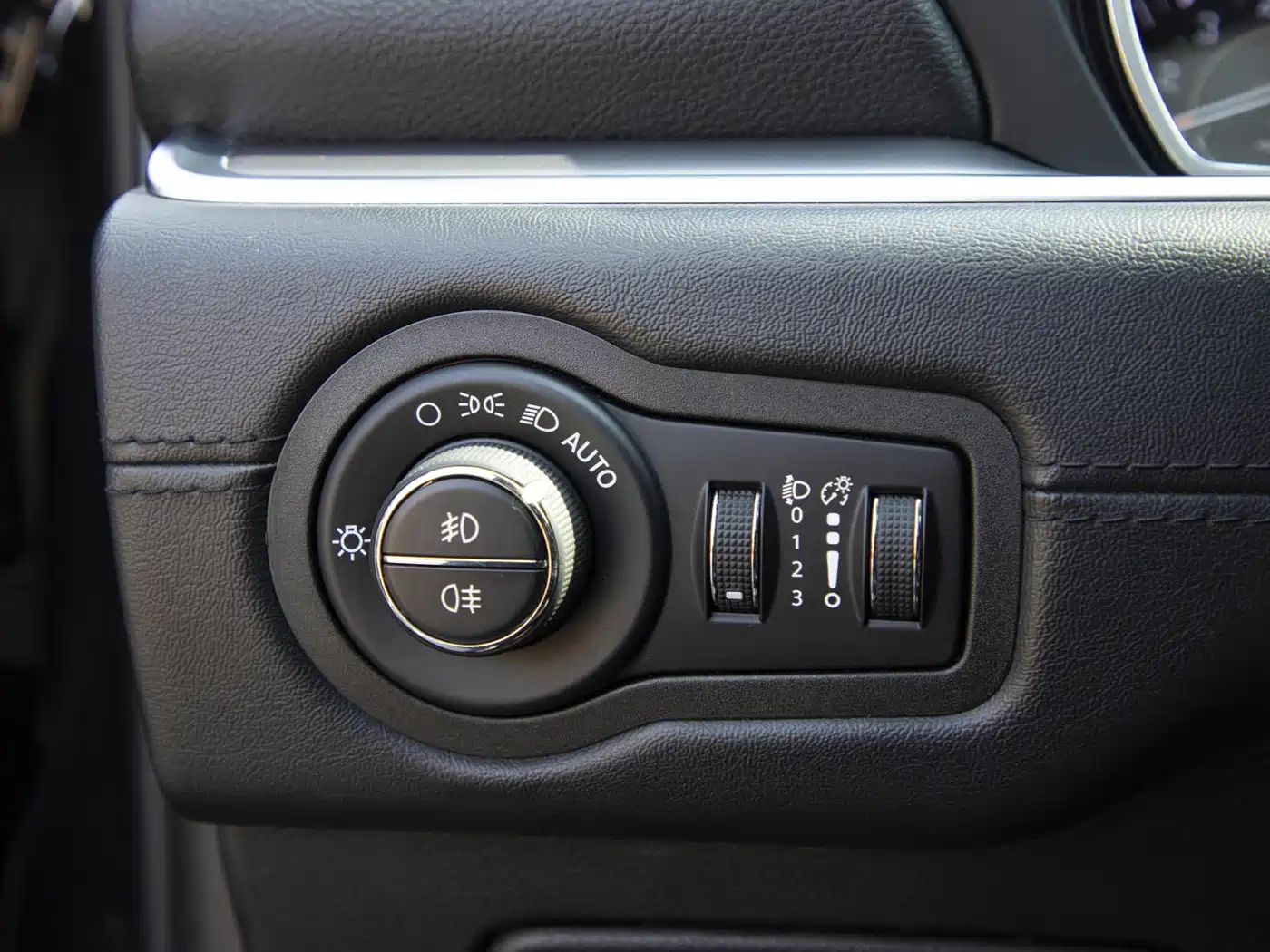 JEEP GRAND COMMANDER