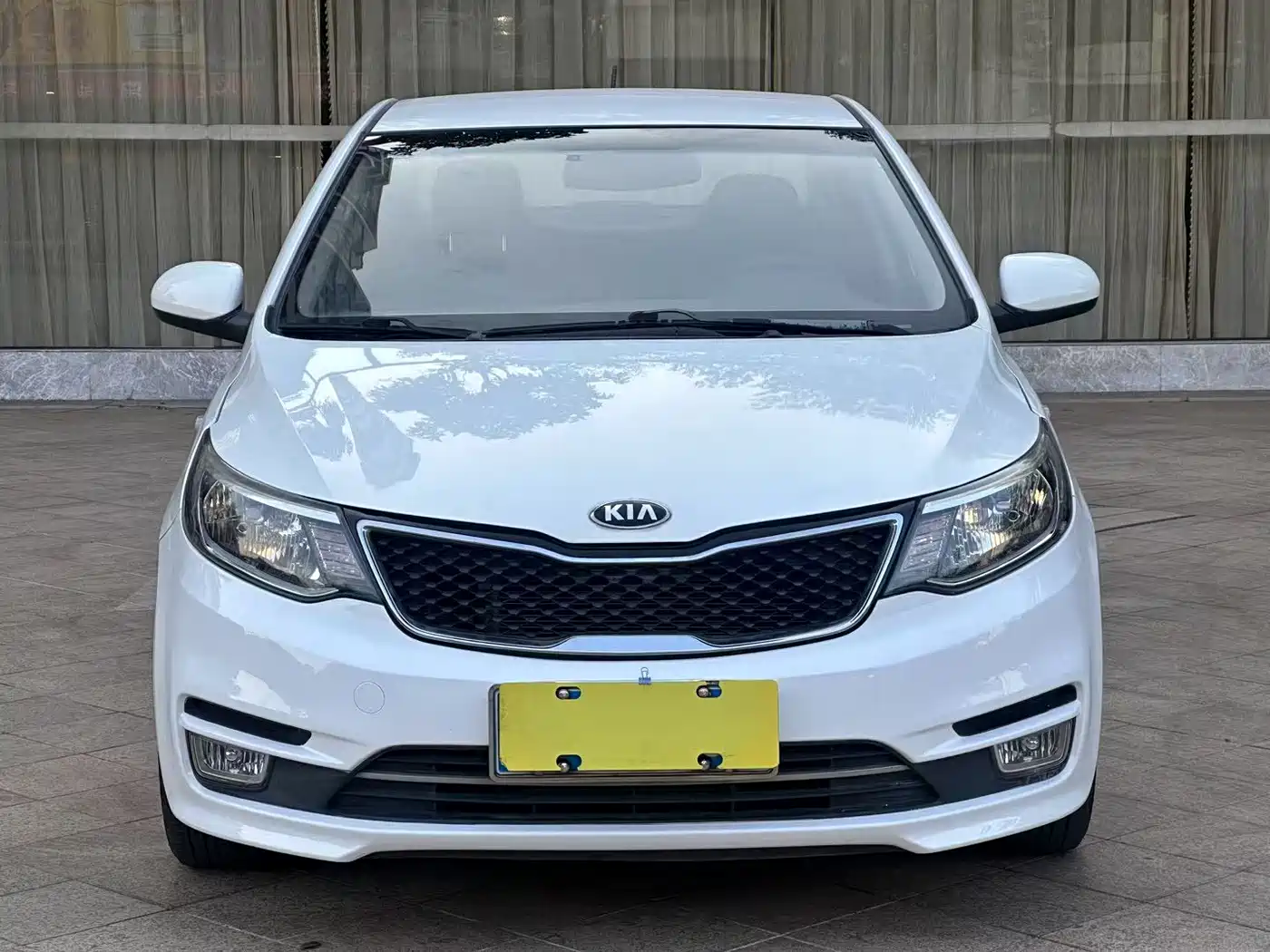KIA K2