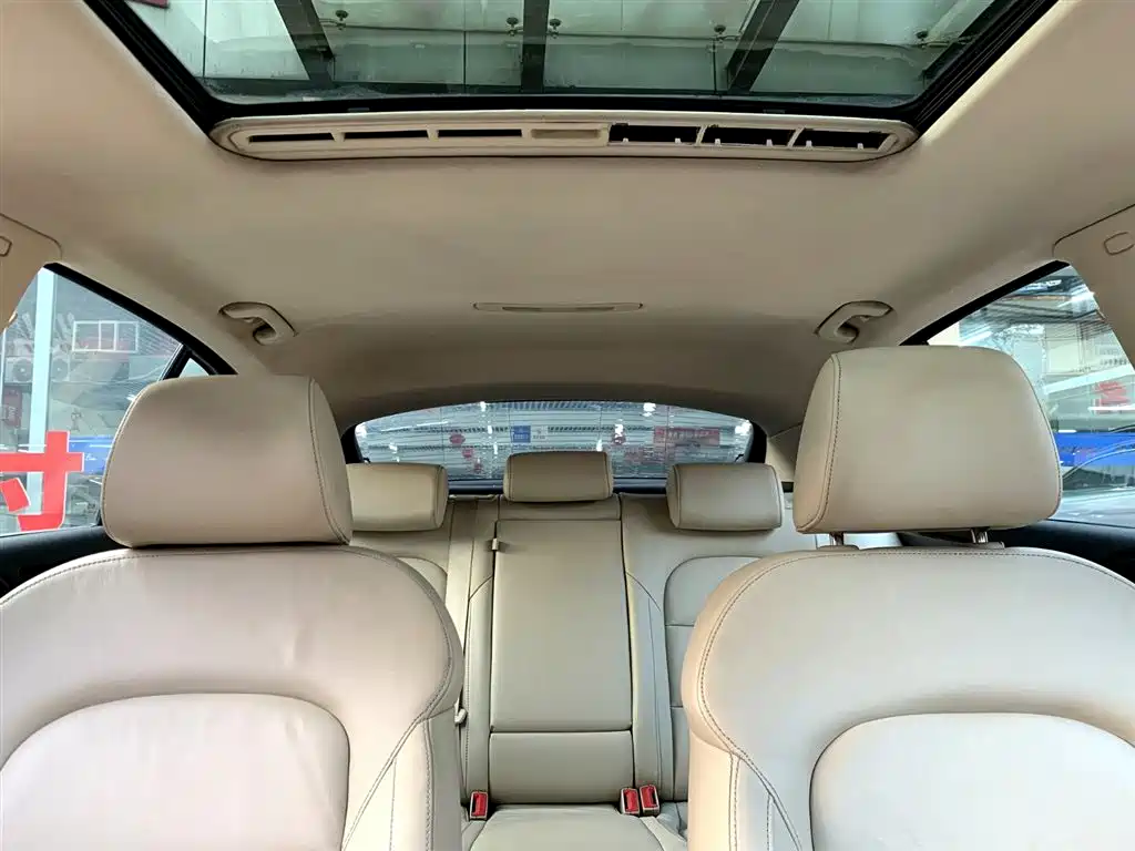 Škoda Superb 2013 1.8TSI Automatic Elite Edition фото 14