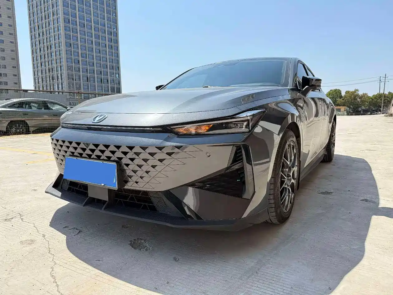 CHANGAN UNI-V