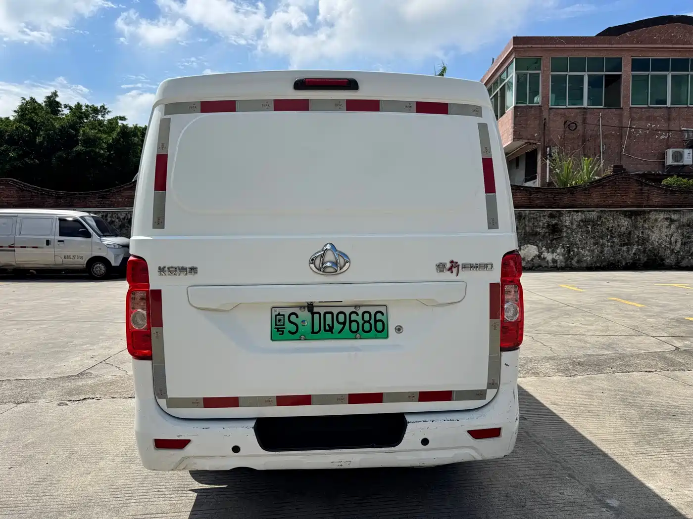 Changan Kaicheng Changan Ruixing EM80 2022 2022 Flat Roof Tailgate 2-seater 60kW 41.86kWh