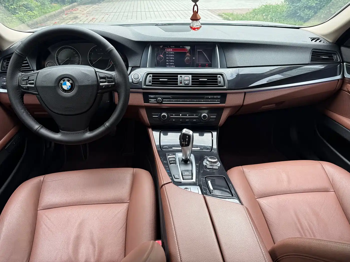 BMW 5 Series 2014 525Li Luxury Design Package фото 6