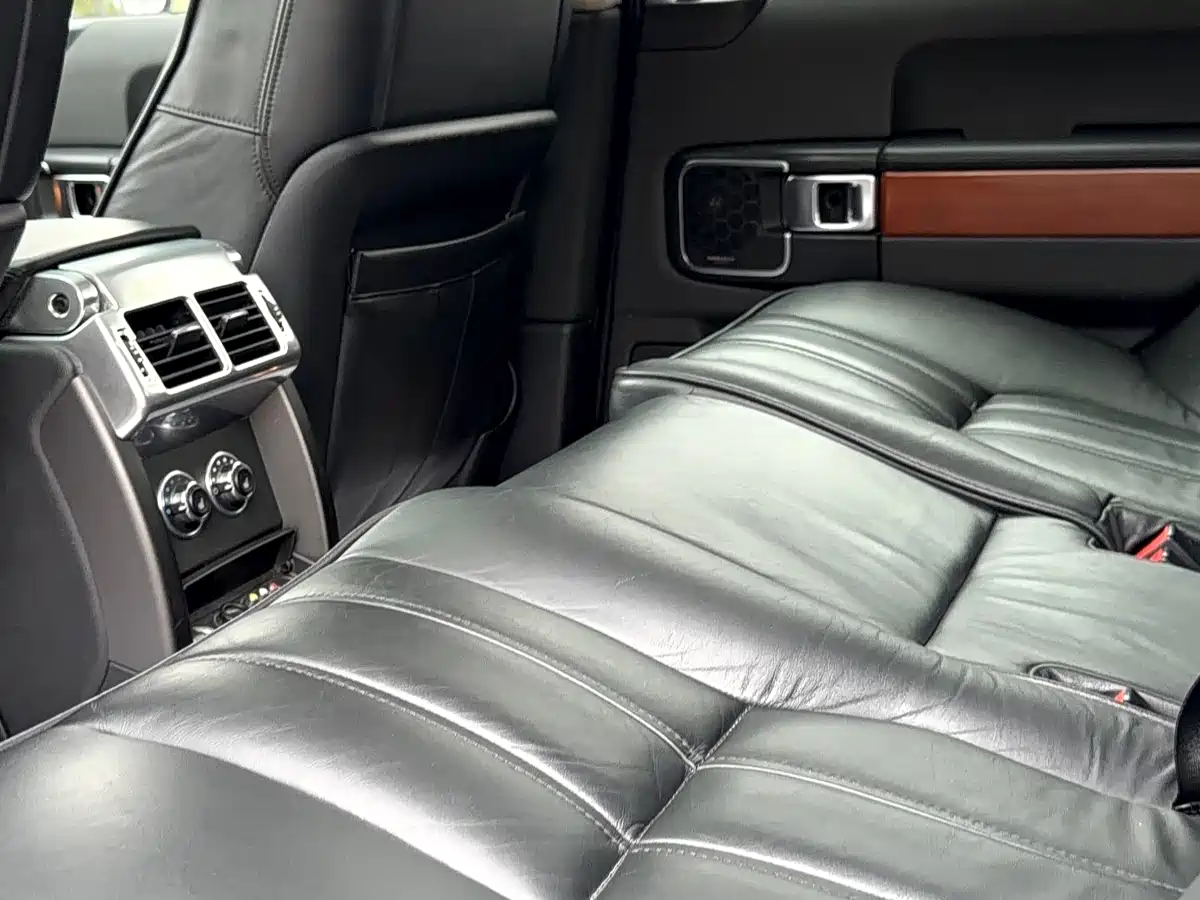 Land Rover Range Rover 2011 3.6 TDV8 фото 10