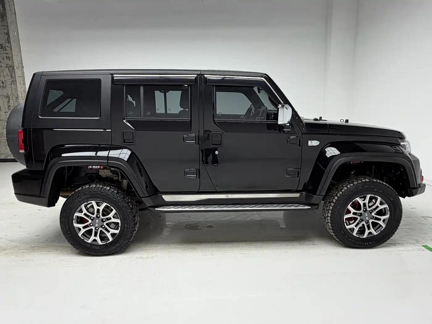 BAIC ORV Beijing Offroad BJ40 2023 2.0T Auto 4WD Urban Hunter Knight Edition фото 7