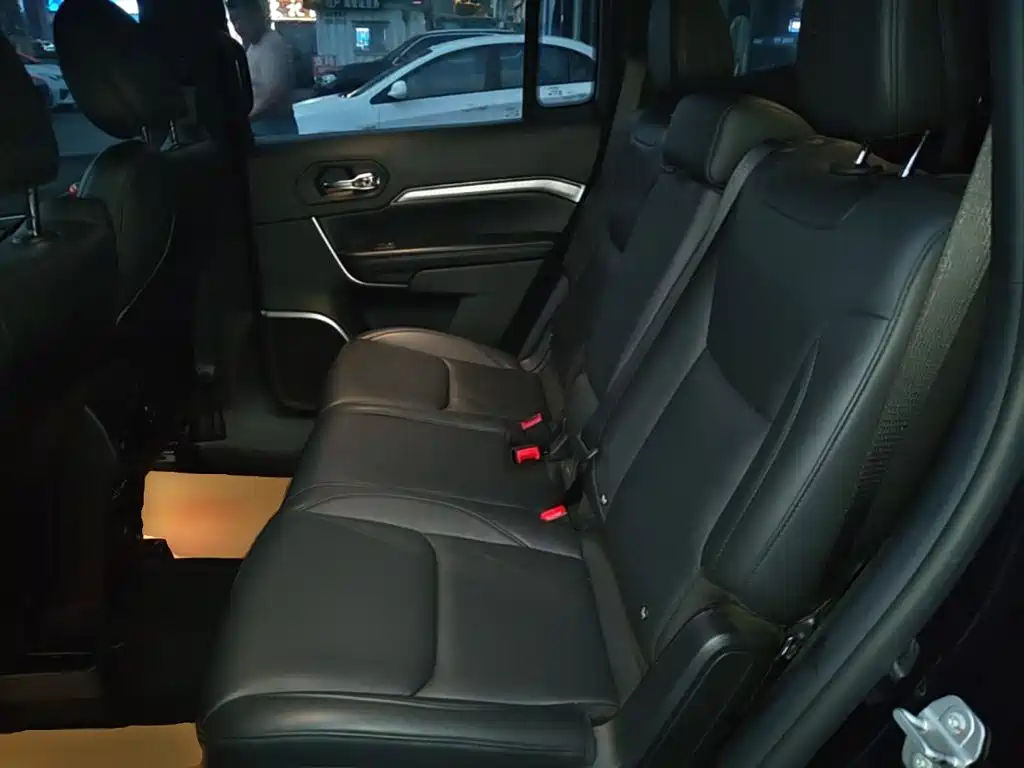 Jeep Grand Commander 2022 2022 2.0T 2WD Luxury Edition