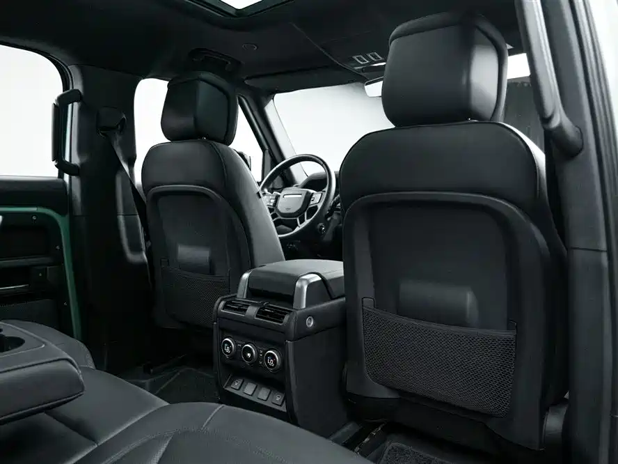 Land Rover Defender 2023 110 3.0T P400 75th Anniversary Legend Edition фото 25