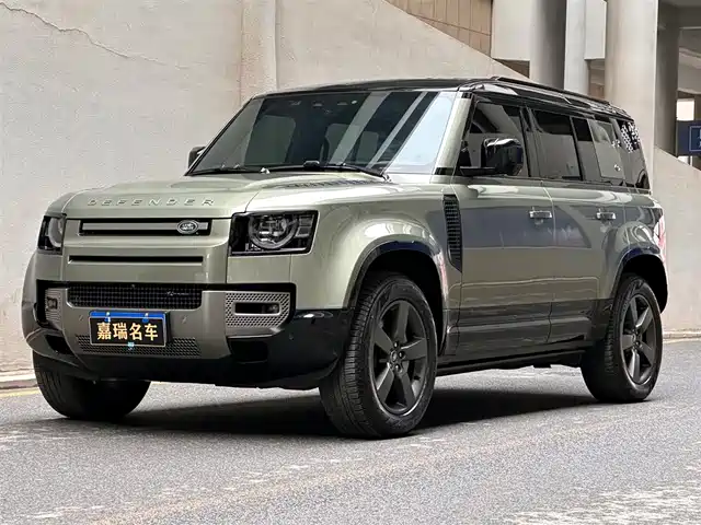LAND ROVER DEFENDER