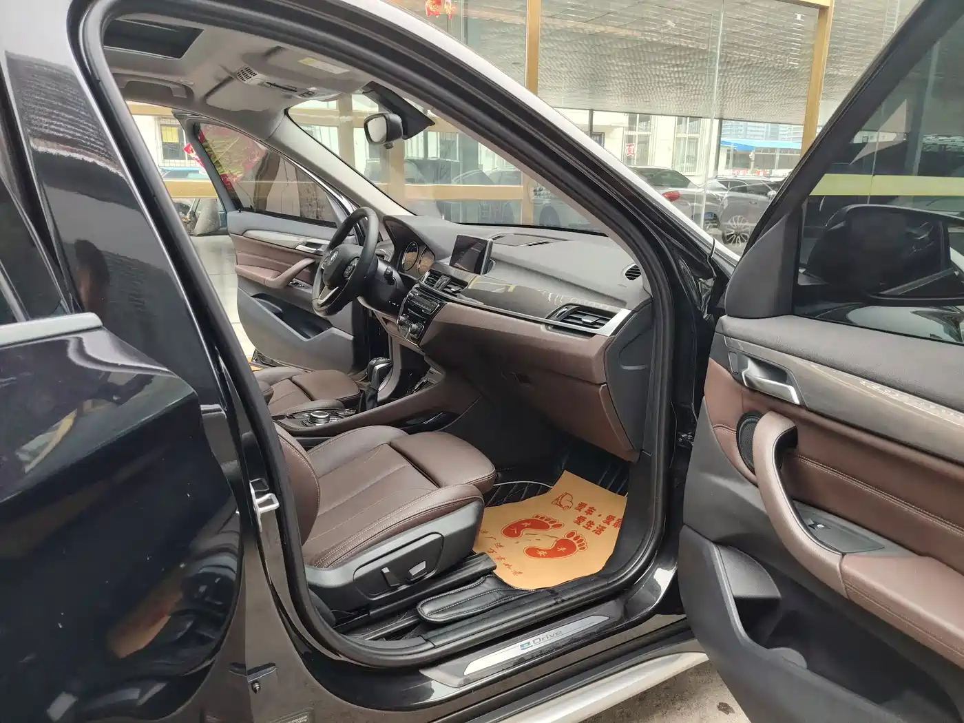BMW X1 New Energy 2019 xDrive25Le Range Upgrade Edition фото 16