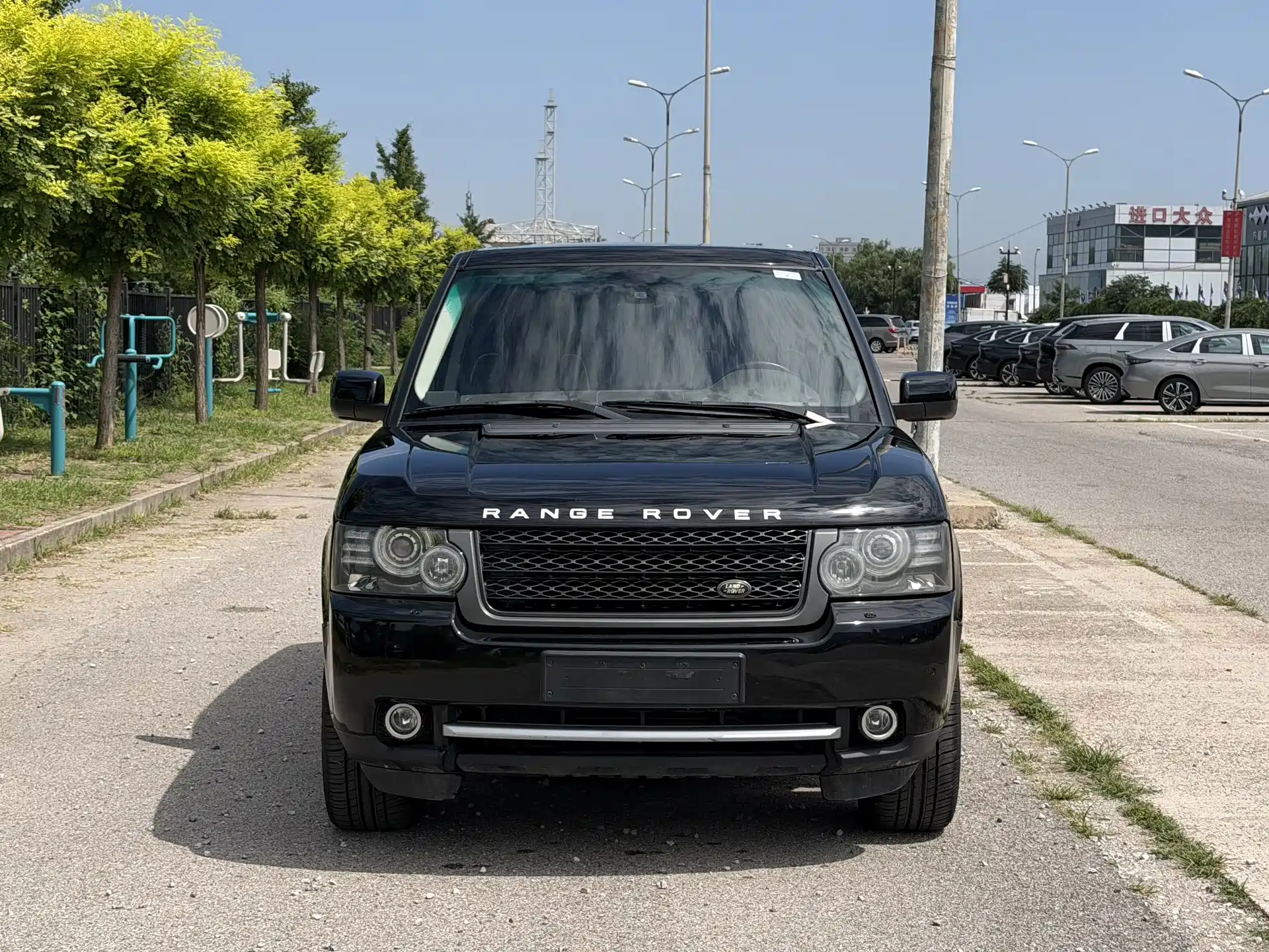 Photo 2 - Land Rover Range Rover