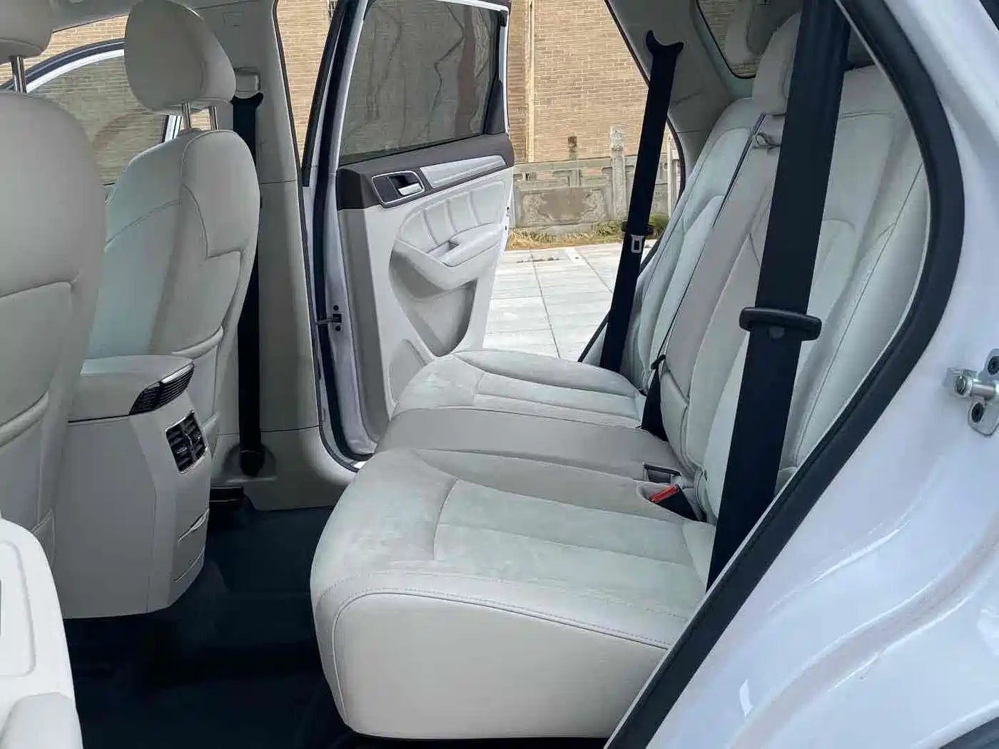 ROEWE RX5 NEW ENERGY