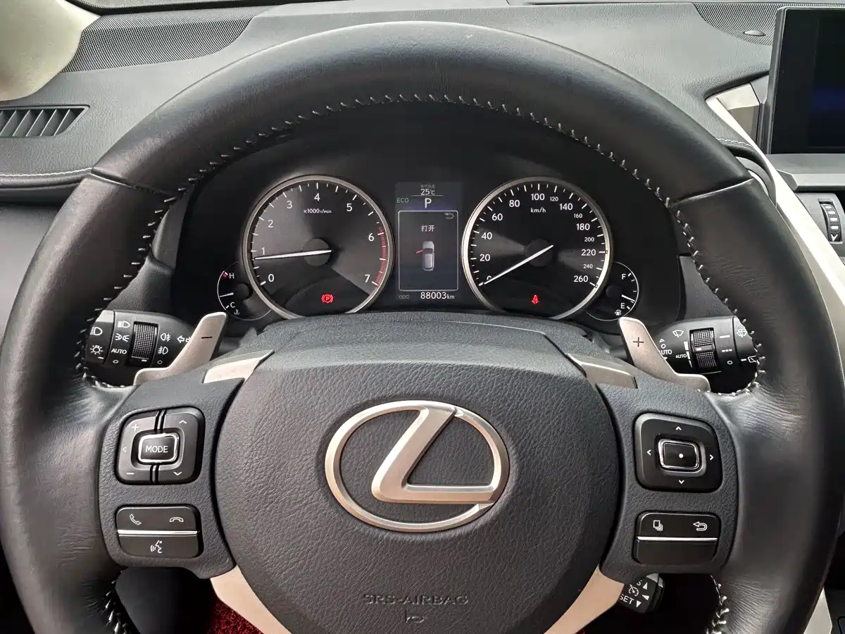 Lexus NX 2015 200t AWD F Sport фото 11