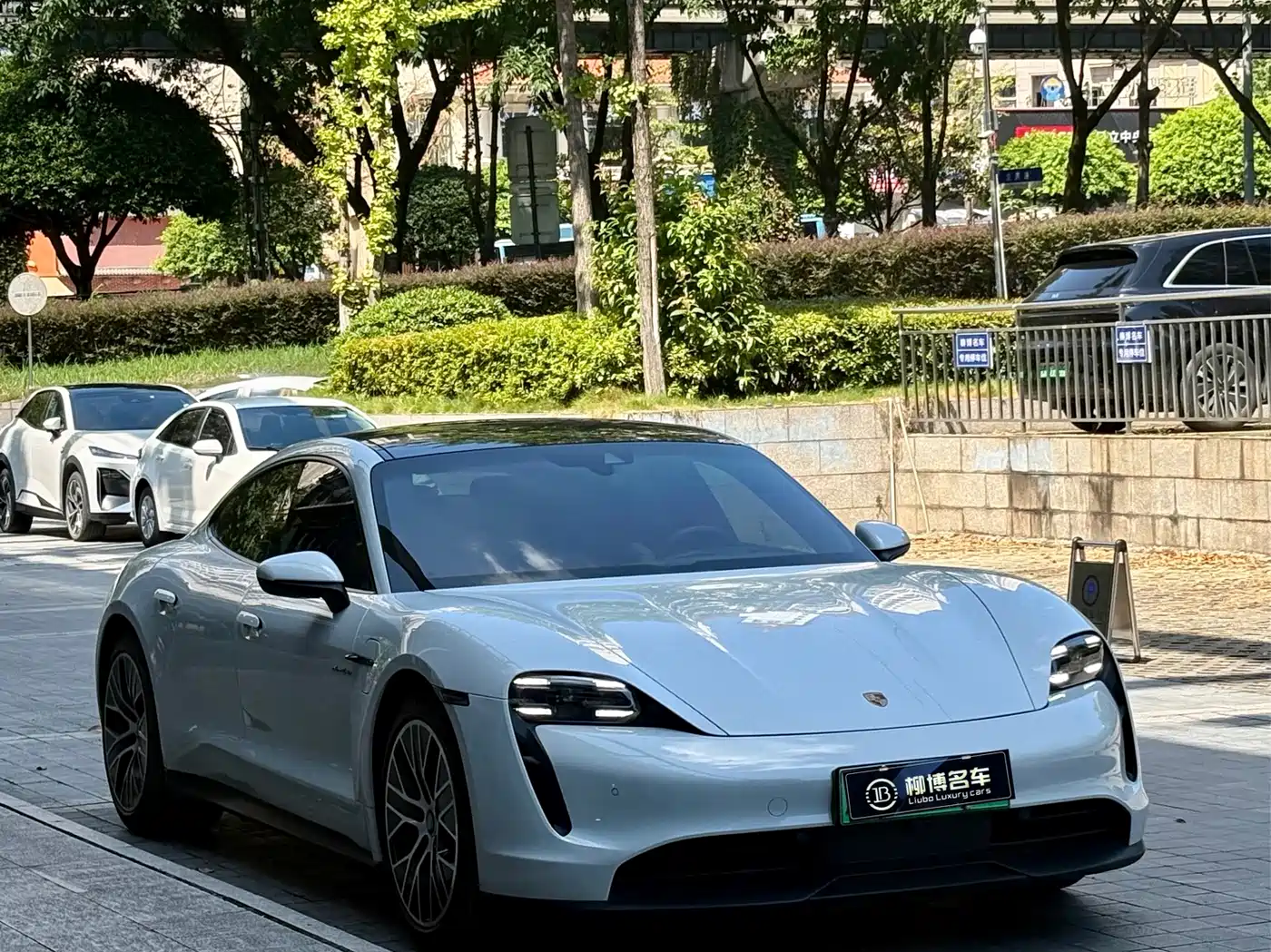 Porsche Taycan 2021 2020 Taycan