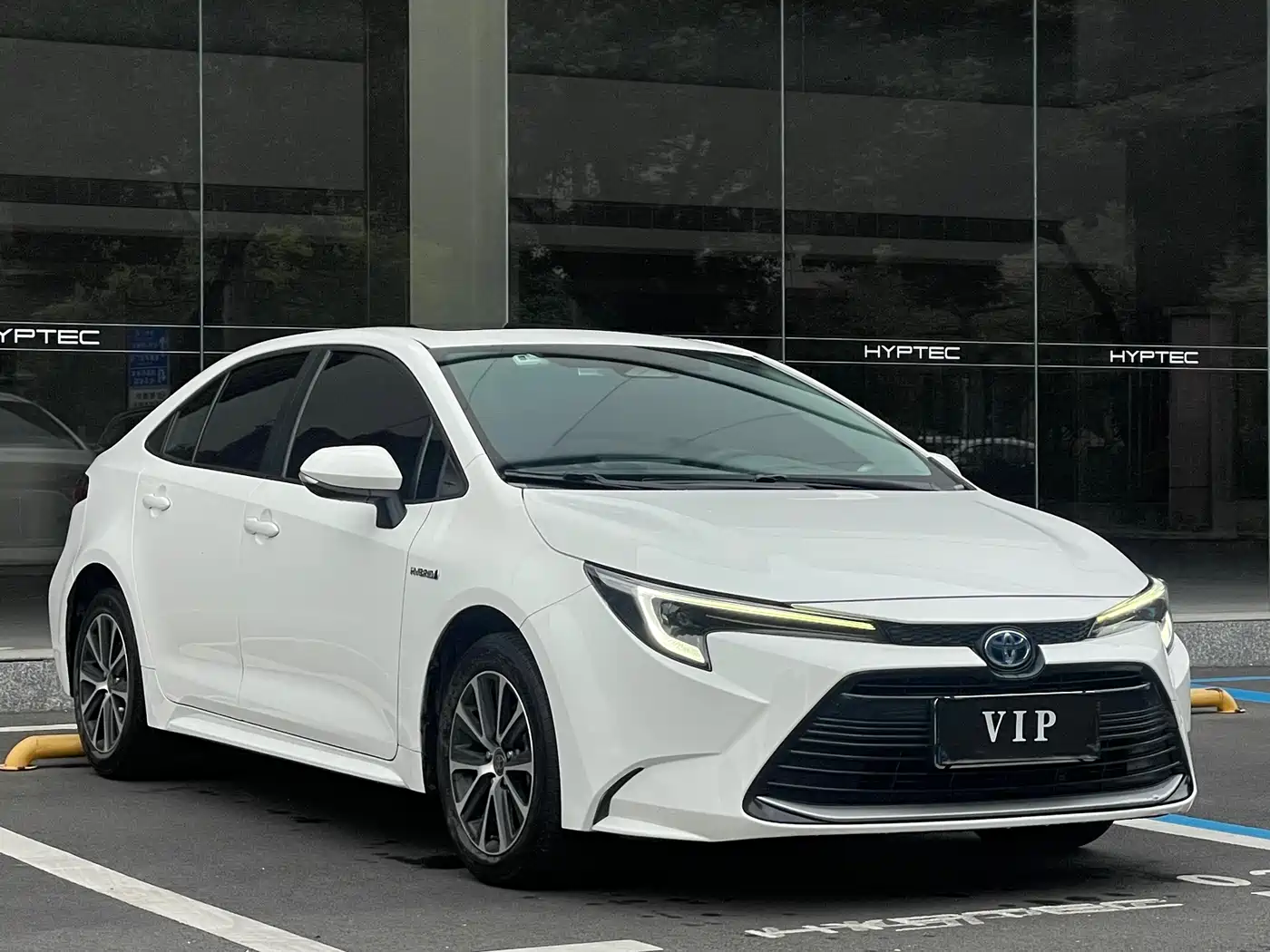 Toyota Levin 2023 Smart Hybrid 1.8L Luxury фото 2