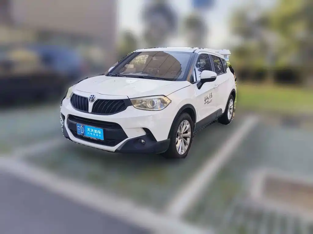Фото 1 - Zhonghua V3
