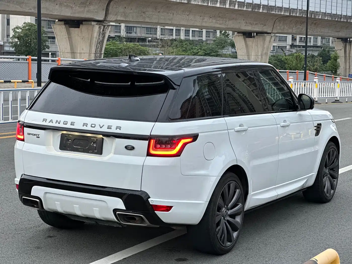 Land Rover Range Rover Sport 2020 3.0 L6 HSE DYNAMIC фото 16