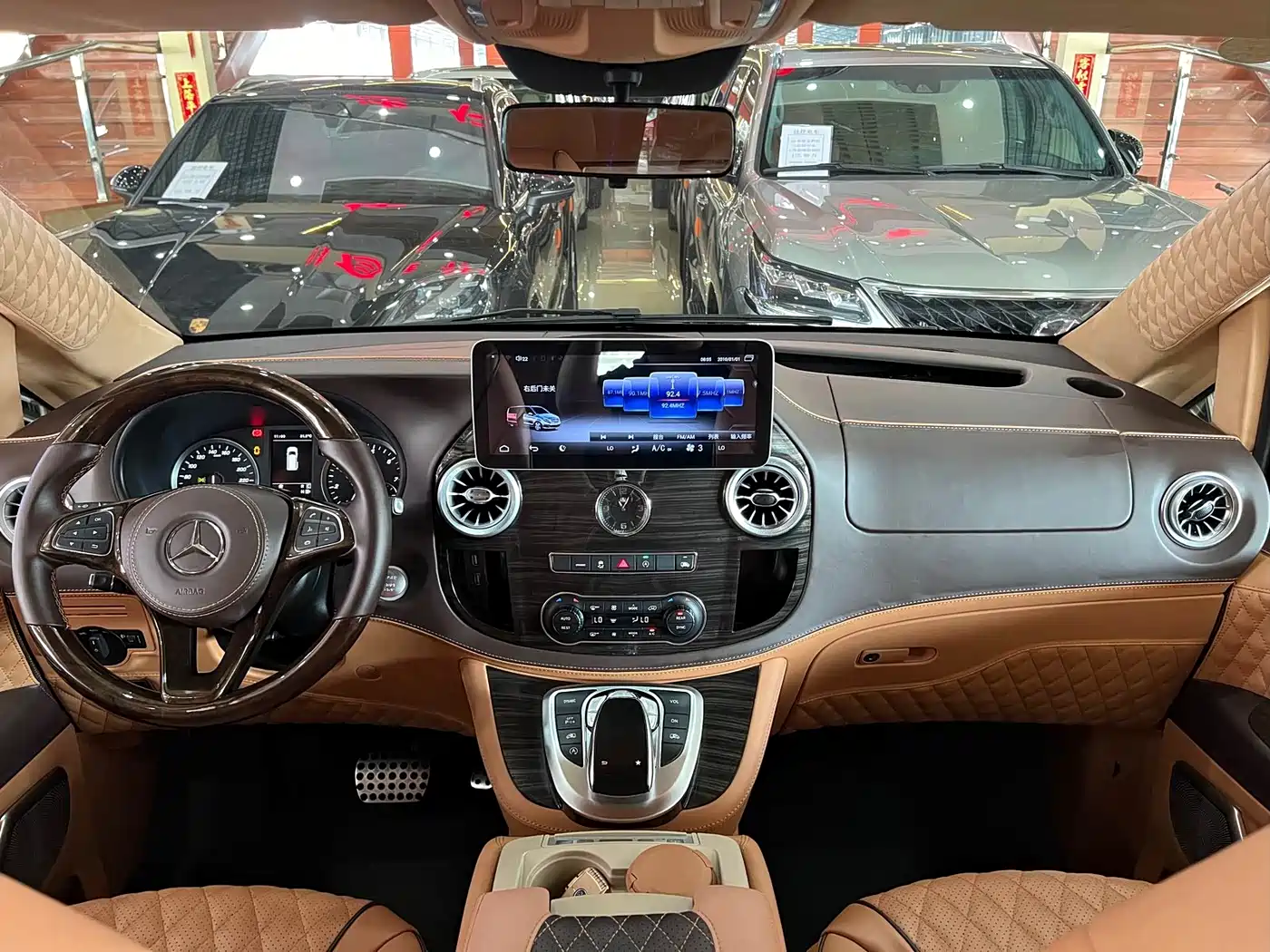 Mercedes-Benz Vito 2021 2.0T Elite 7-Seater фото 10