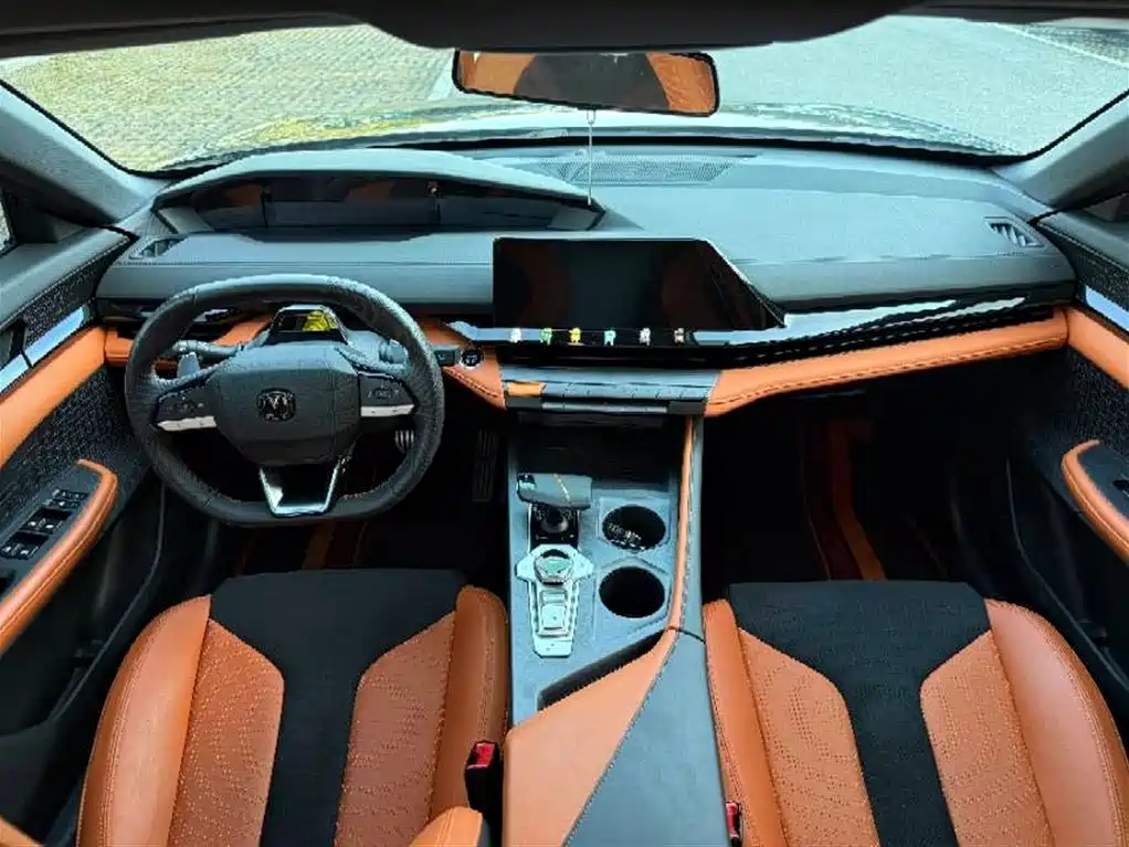CHANGAN UNI-V