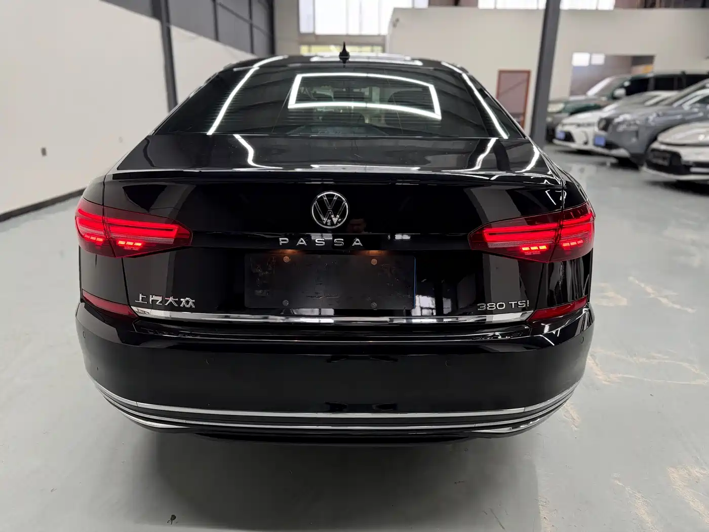 Volkswagen Passat 2020 Facelift 380TSI Luxury China VI фото 5