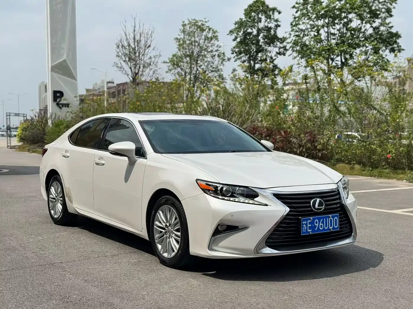 Lexus ES 2015 200 Elite Edition фото 3