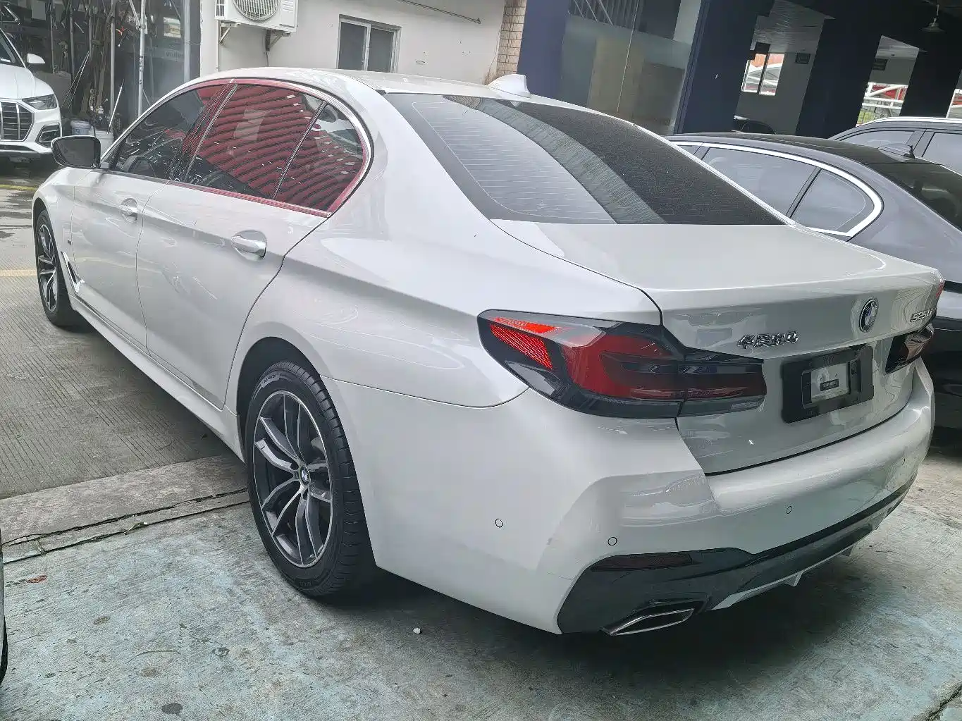 BMW 5 Series 2021 525Li M Sport Package фото 11