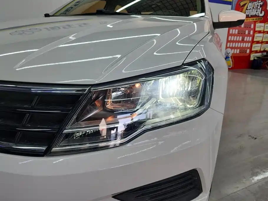 Volkswagen Jetta 2017 1.5L Manual Fashion фото 5