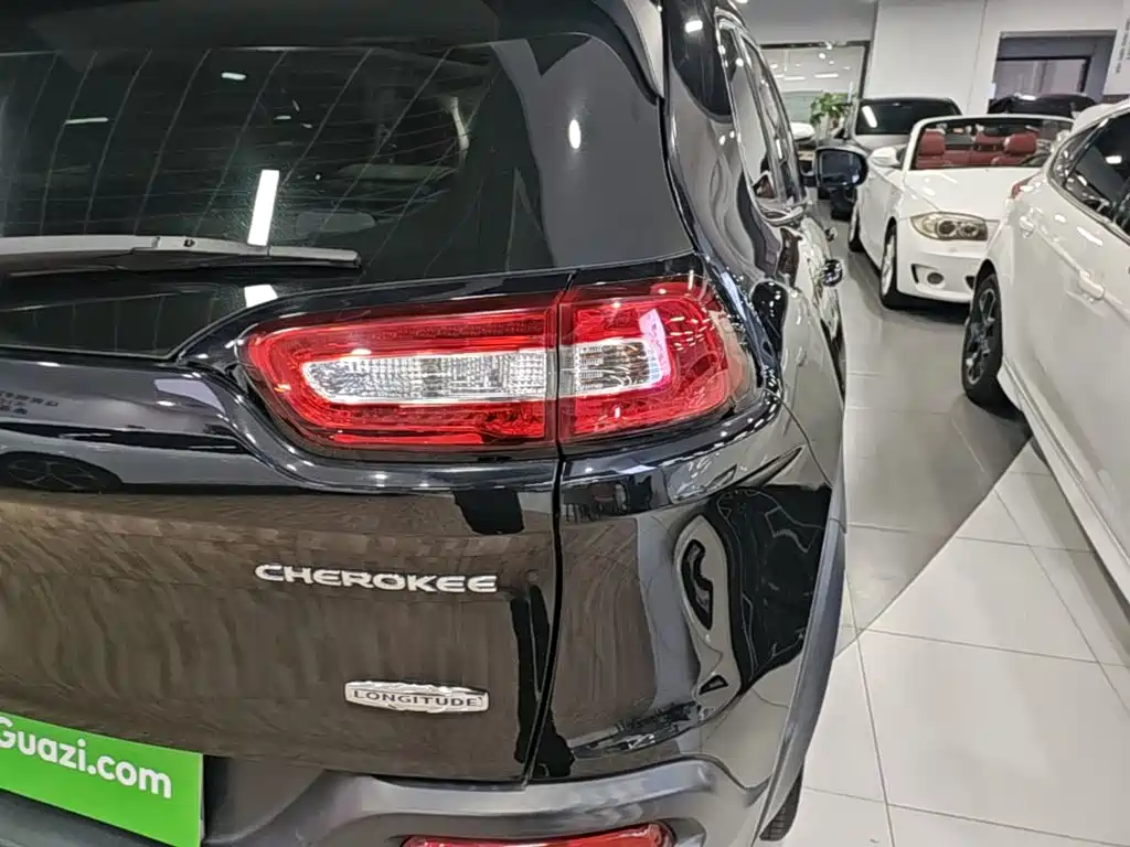Jeep Cherokee 2016 2016 2.4L Leading Edition