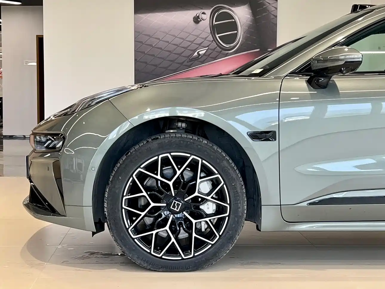 ZEEKR EXTREME KRYPTON 001