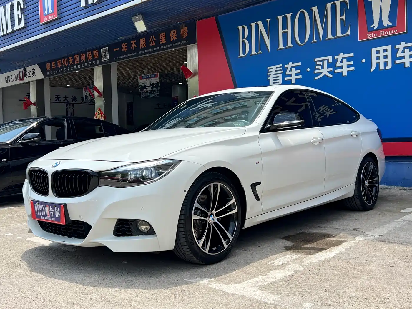 BMW 3 Series GT 2019 330i xDrive M Sport Black Night Edition фото 30