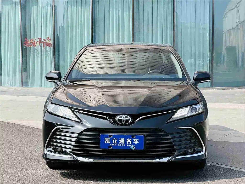 Toyota Camry 2023 2.0G Luxury Edition фото 2