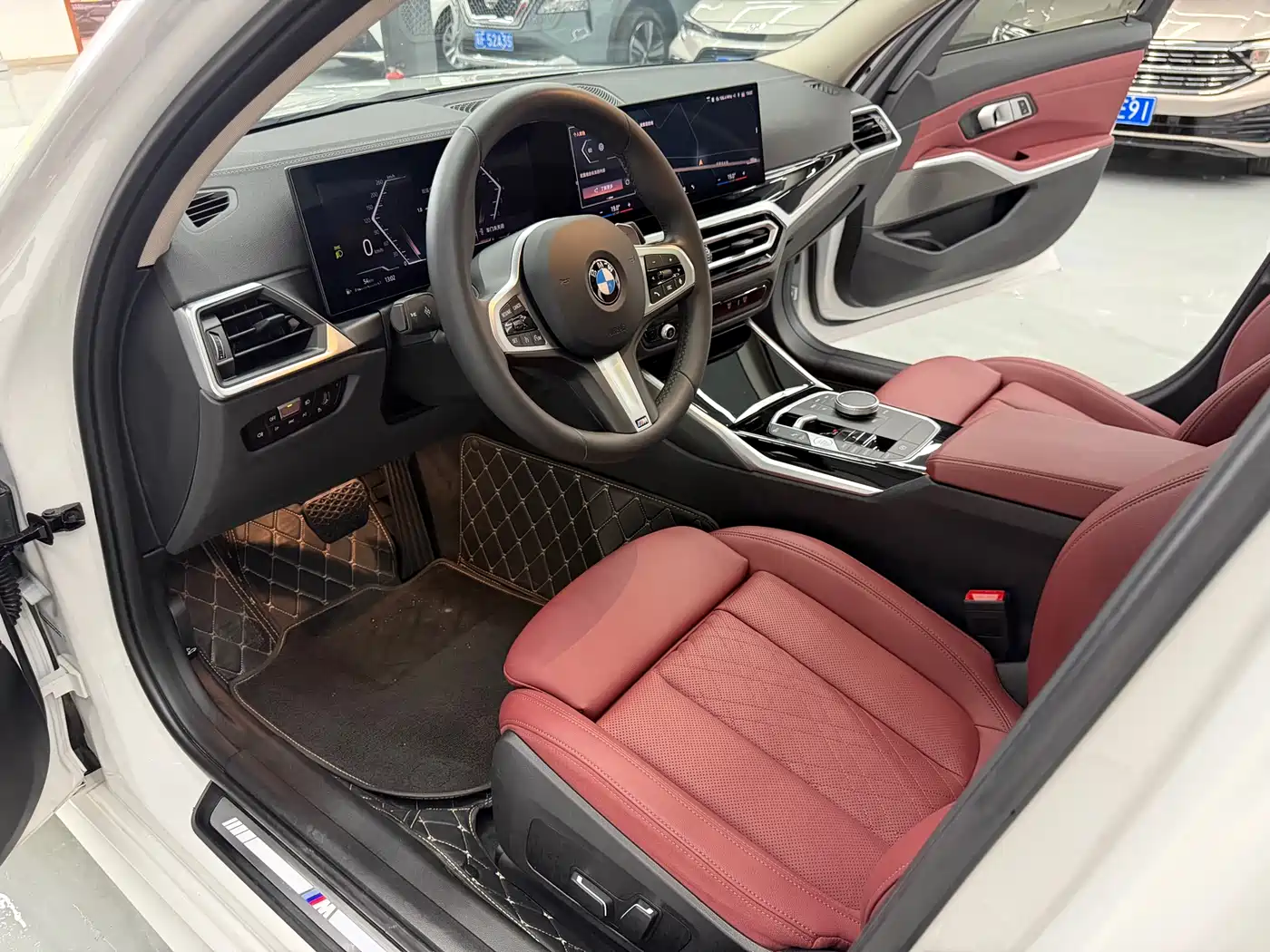 BMW 3 Series 2024 320Li M Sport Package фото 12