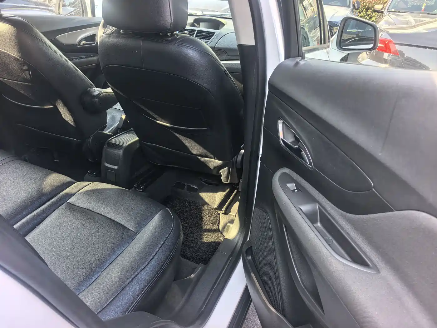 Buick Encore 2015 1.4T Automatic 2WD Urban Elite фото 9