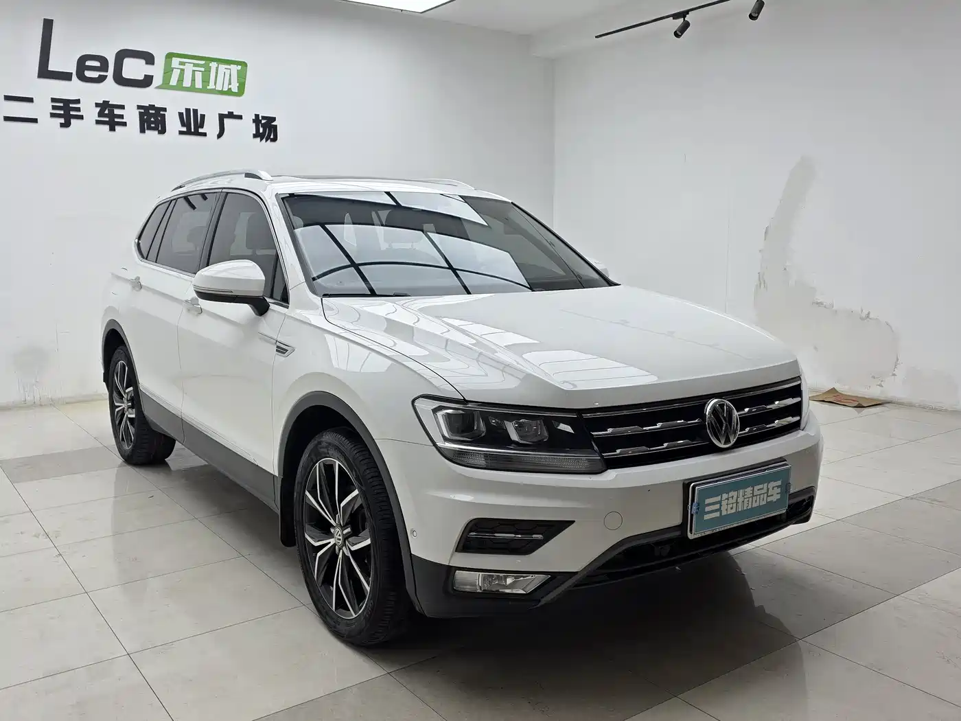 Volkswagen Tiguan L 2020 330TSI Auto 2WD Smart Luxury China VI фото 3