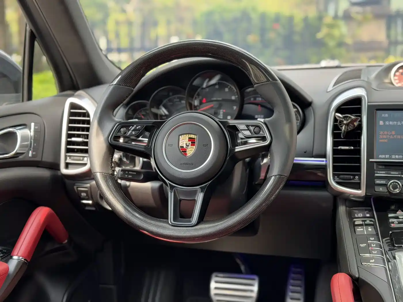 Porsche Cayenne фото 9