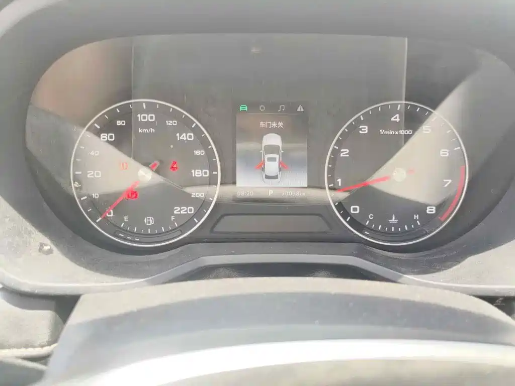 Фото 4 - Roewe i5